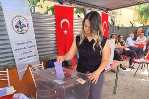 SENDİKAMIZIN OLAĞAN GENEL KURULU DEMOKRASİ ŞÖLENİNDE GEÇTİ